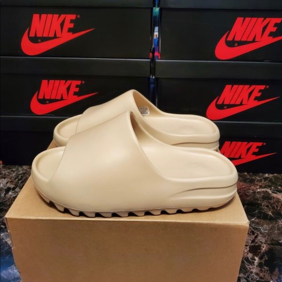 Adidas Yeezy Slide Bone (Size 6) - Picture 1 of 5